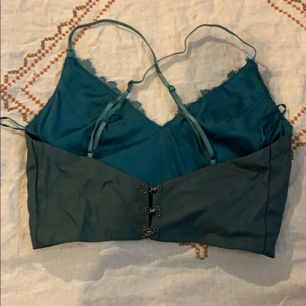 Crop top - Picture 2 of 2